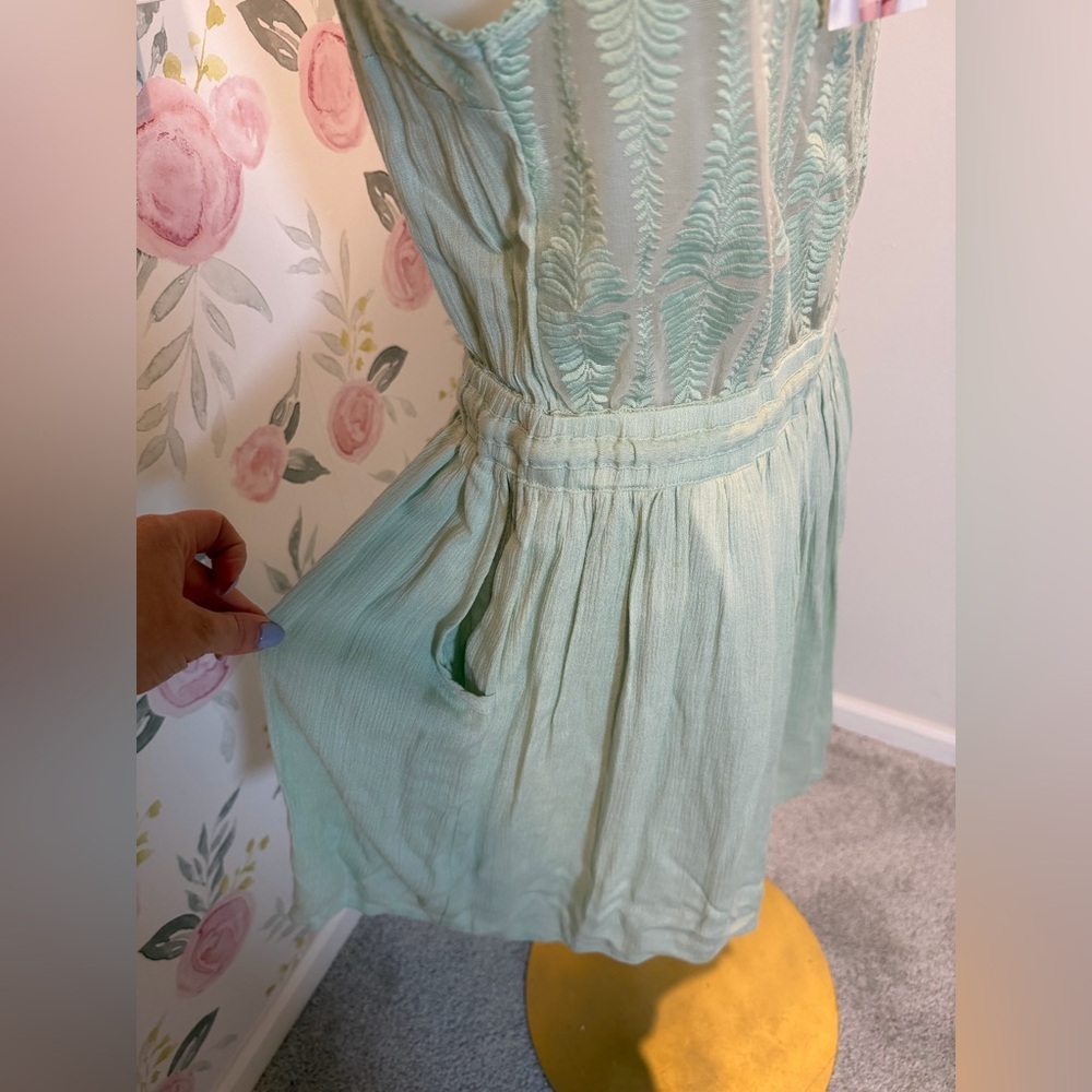 Esley Mint Green Lace Mini Dress - Picture 3 of 6